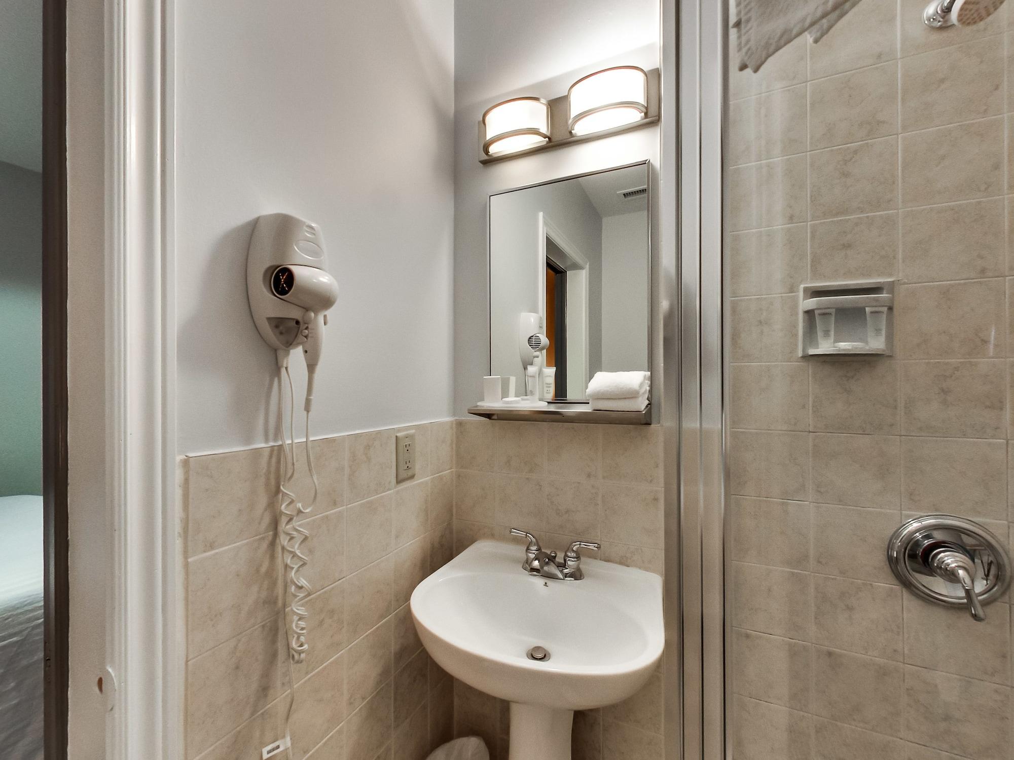 Isabella Hotel & Suites Toronto Zewnętrze zdjęcie